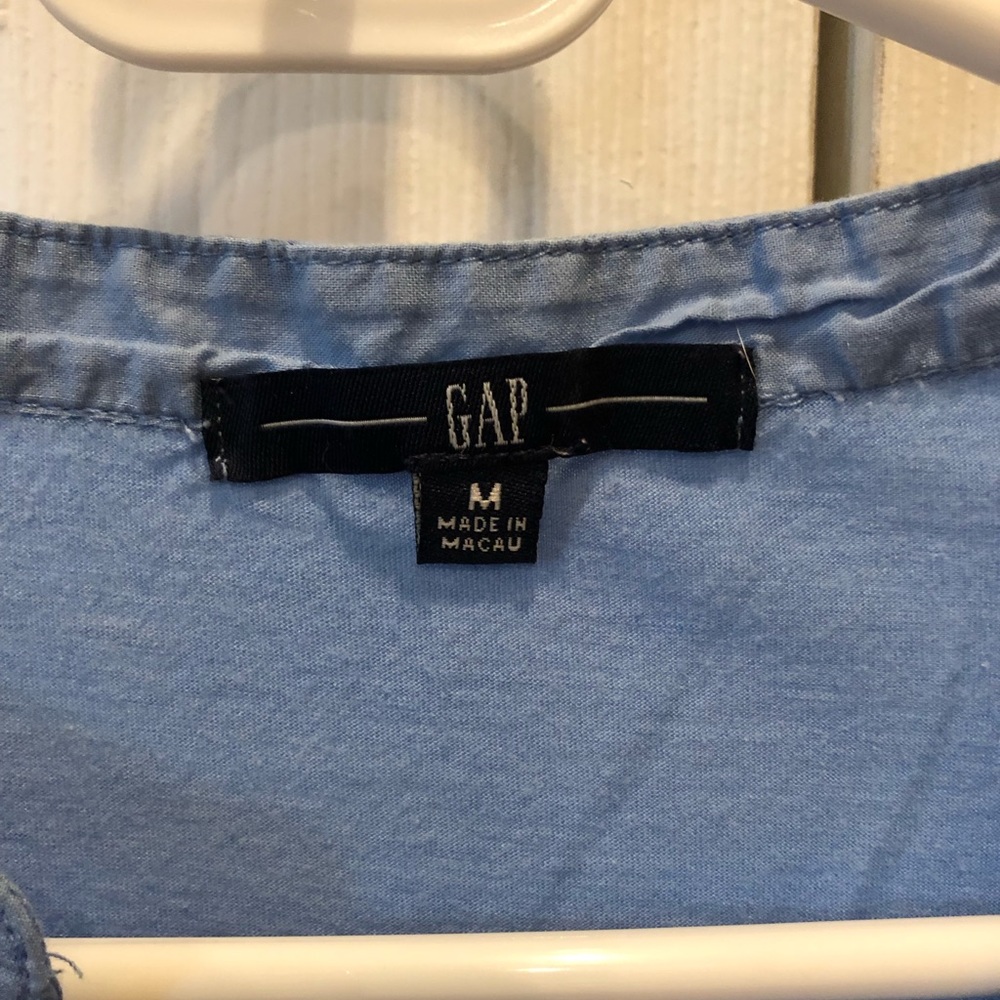 Gap blue button down - Picture 2 of 2